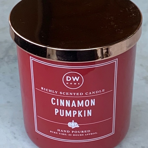 DW HOME CANDLE CINNAMON PUMPKIN RICHLY SCENTED NEW - Picture 2 of 3
